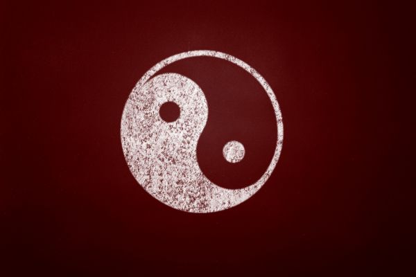 YinYang-Symbol als Ausdruck, dass sich Polaritäten zu einer Einheit verbinden.